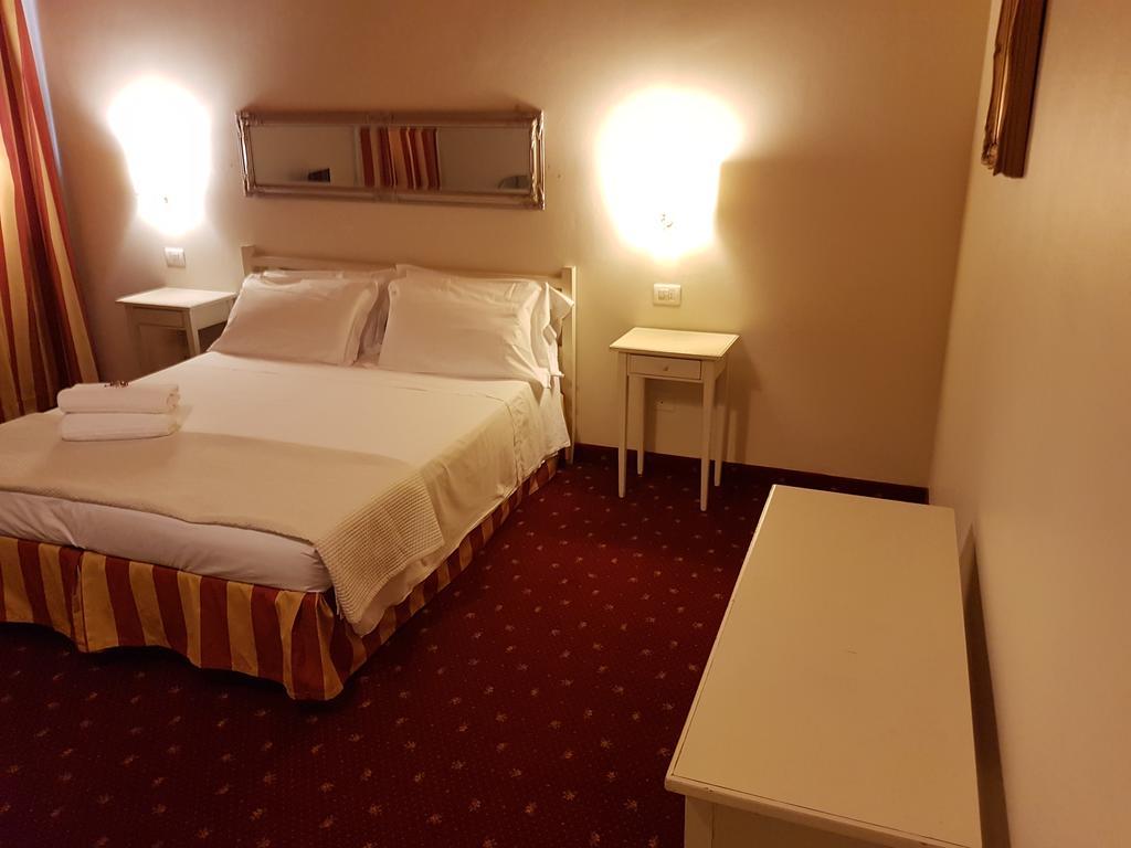 Mi Casa Es Tambien Tu Casa Vips Hotell Verona Eksteriør bilde